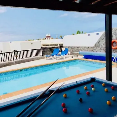 Neptuno With Private Pool, Sea View, Sat-tv & Free Wifi *